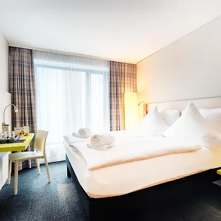 B&B Hotel Aalen מלון