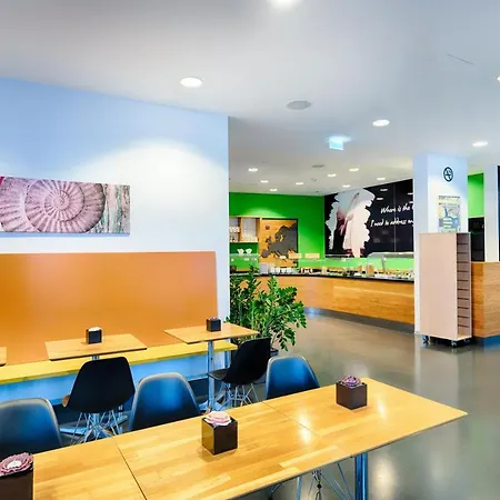 B&B Hotel Aalen 2* אאלן