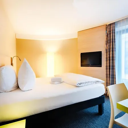 מלון B&B Hotel Aalen 2*