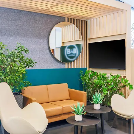 B&B Hotel Aalen מלון