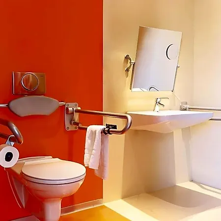 מלון B&B Hotel Aalen 3*