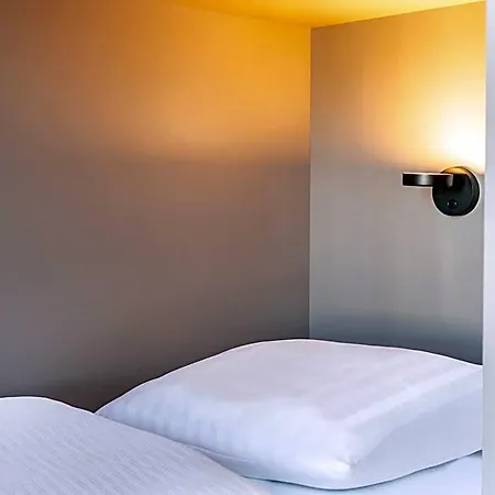 B&B Hotel Aalen אאלן