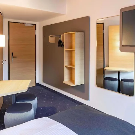B&B Hotel Aalen מלון