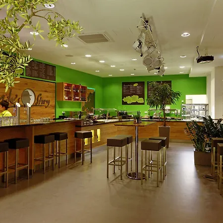 B&B Hotel Aalen מלון 2*
